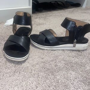 Women’s black sandals